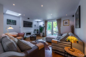 Pass the Keys North West London - Beautiful West Ealing 3 Bedroom family home over 3 floors